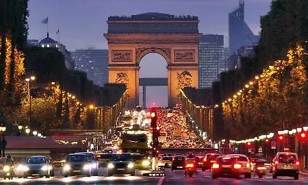 Kyriad Direct Le Bourget 2*