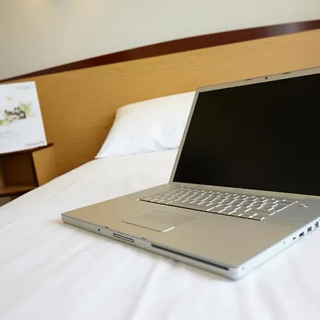 Hotell Kyriad Direct Le Bourget Gonesse