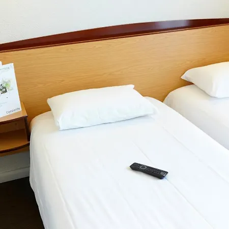 Hotell Kyriad Direct Le Bourget 2*