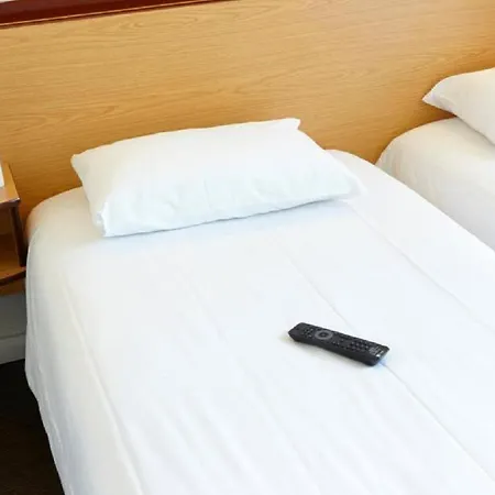 Kyriad Direct Le Bourget 2*