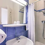Kyriad Direct Le Bourget غونيس