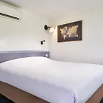 Kyriad Direct Le Bourget 2*