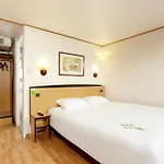 فندق Kyriad Direct Le Bourget