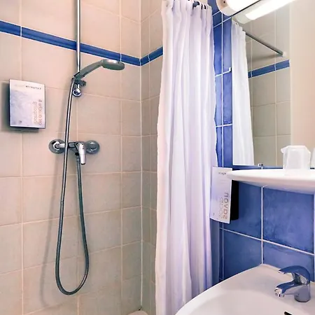 Kyriad Direct Le Bourget 2* Gonesse