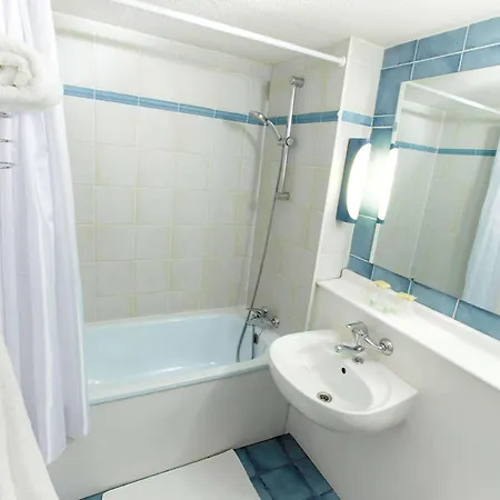 Hotel Kyriad Direct Le Bourget 2*