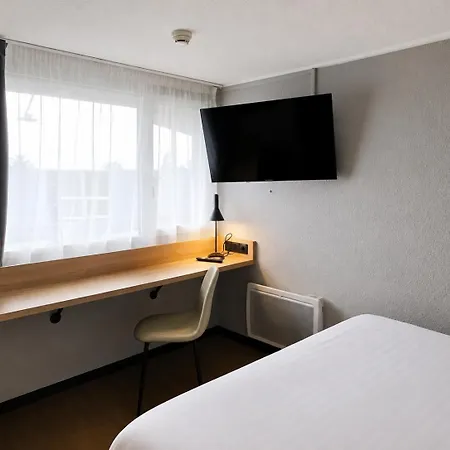 Kyriad Direct Le Bourget
