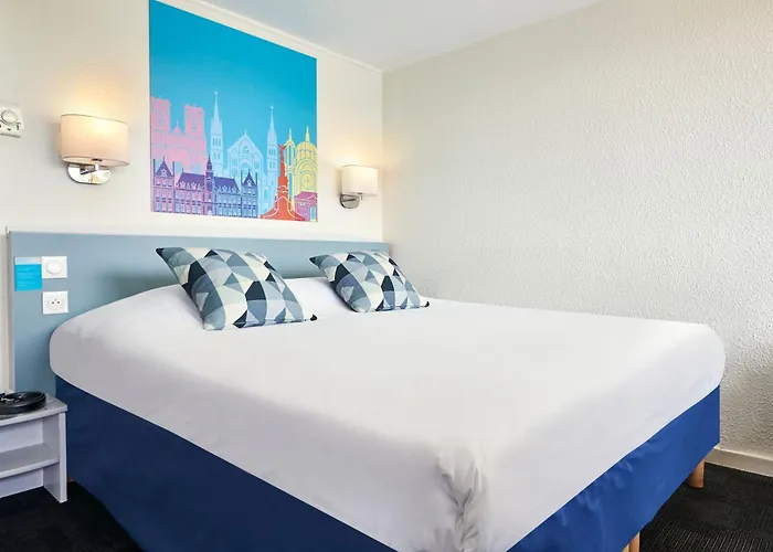 Kyriad Direct Le Bourget 2*