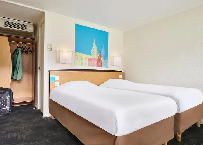 Kyriad Direct Le Bourget 2*