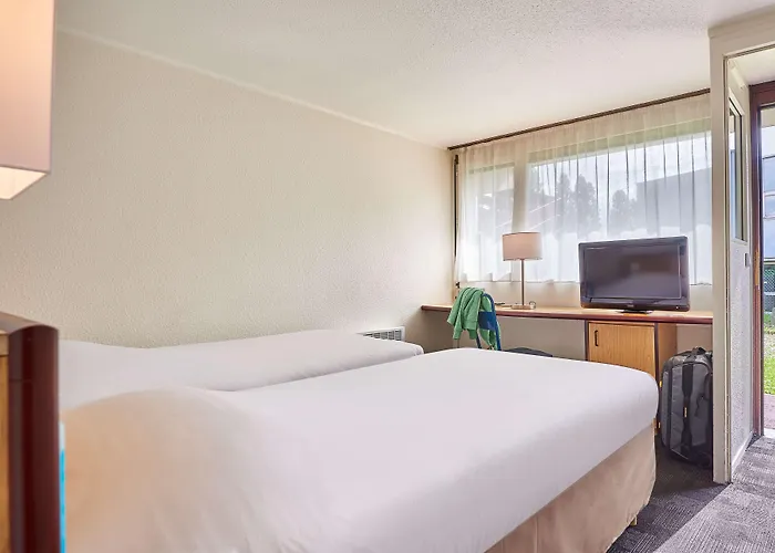 Otel Kyriad Direct Le Bourget 2*