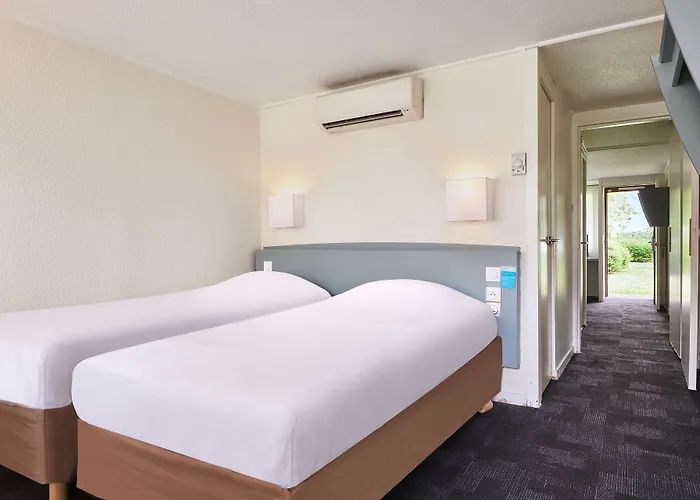Kyriad Direct Le Bourget Hotell