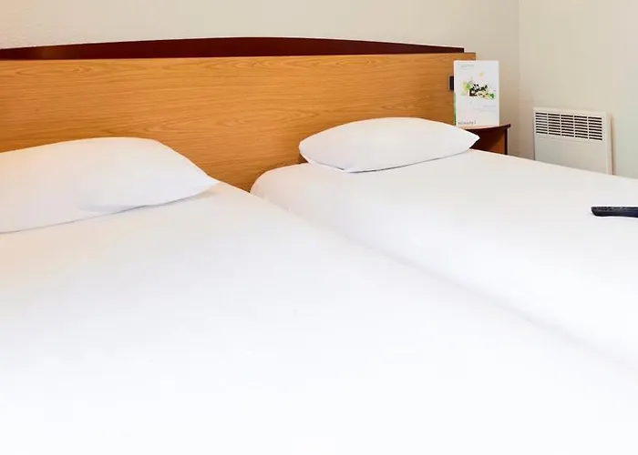 Kyriad Direct Le Bourget 2*