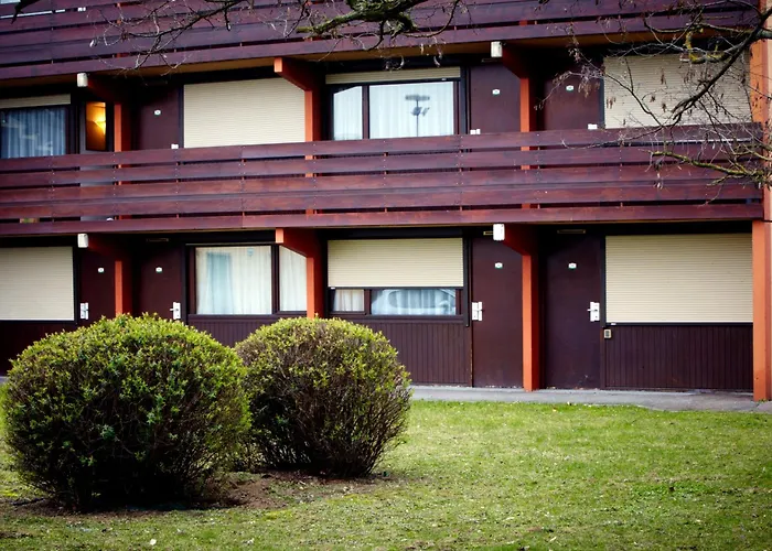 Kyriad Direct Le Bourget 2*