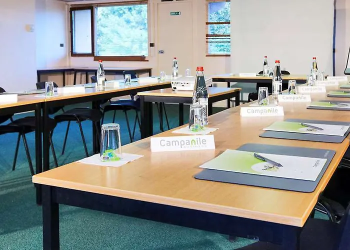 Otel Kyriad Direct Le Bourget 2*